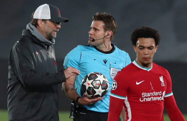 中国U17vs斯里兰卡U17：邝兆镭、赵松源首发，帅惟浩出战（中国U17迎战斯里兰卡U17：邝兆镭、赵松源首发，帅惟浩登场）