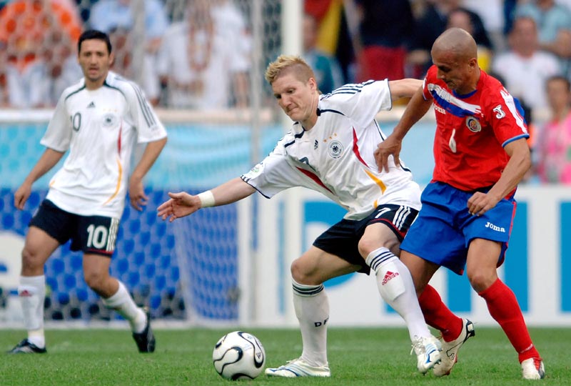 17岁拜仁小将卡尔6月份初登赛场，最新身价已达6000万欧（17岁拜仁新星卡尔6月首次登场，最新估值达6000万欧）