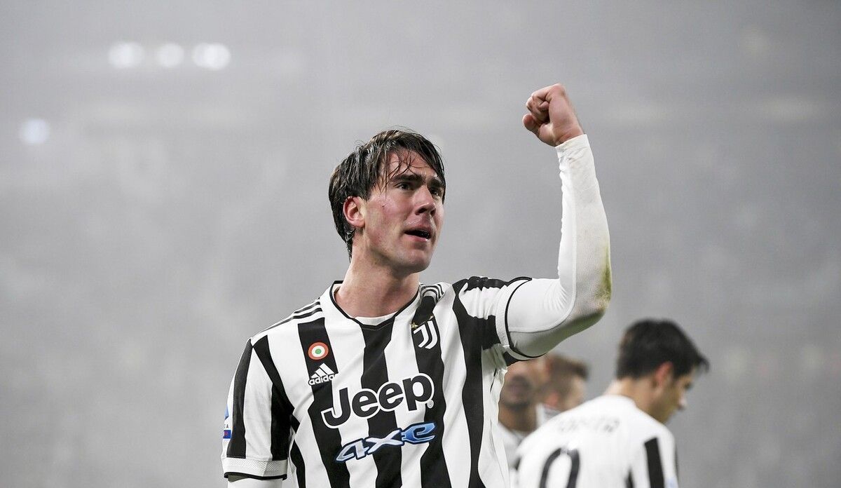 2025／26赛季俱乐部引援花费排名：利物浦以4.83亿欧的引援费用排名第一，英超俱乐部多达9家（2025／26赛季引援支出榜：利物浦以4.83亿欧居首，英超球队占据9席）