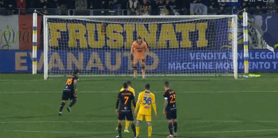 卡内达：弗兰克是浙江队史最优秀外援；刘浩帆出现了韧带伤病