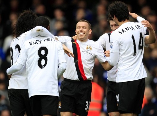 欧冠小组赛名额争夺白热化（欧冠小组席位之争愈演愈烈）